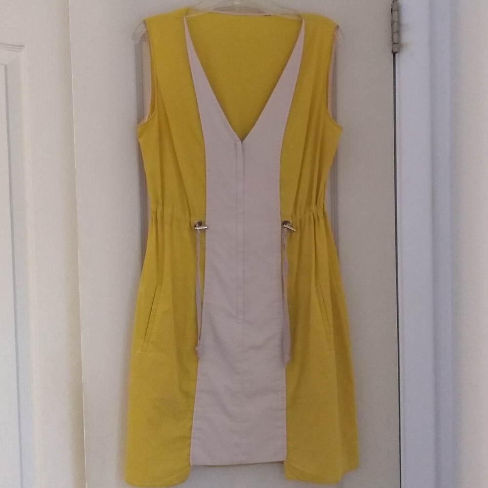 Elie Tahari Dress